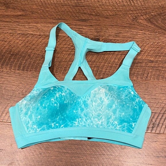 Victoria's Secret Other - Incredible By Victorias Secret Sport Bra